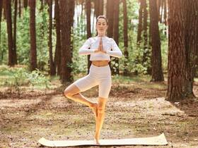 5 Beginner-Friendly Yoga Asanas To Try in 2024 5 Beginner-Friendly Yoga Asanas To Try in 2024