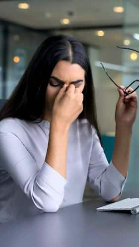 पुरुषों के मुकाबले महिलाएं ज्यादा होती है Vitamin Deficiency की शिकार पुरुषों के मुकाबले महिलाएं ज्यादा होती है Vitamin Deficiency की शिकार