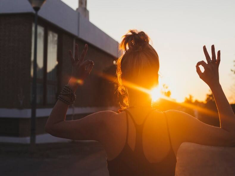 This Nutritionist-Approved Healthy Morning Checklist May Change Your Life
