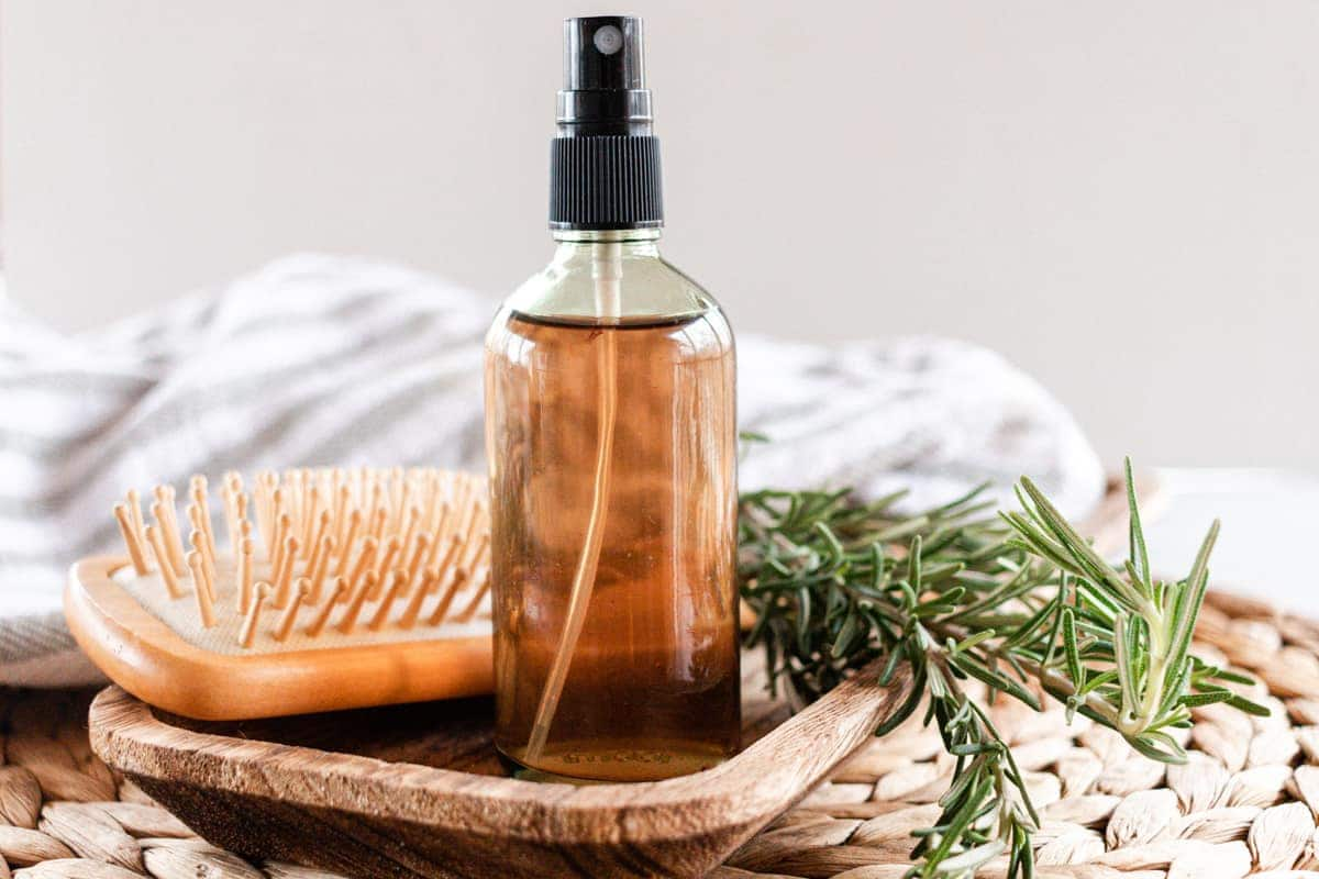 7 Benefits Of Rosemary Water For Hair: How To Use Rosemary Water For ...