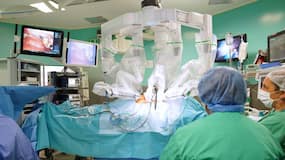 Robotic Surgery Vs Normal Surgery: Difference Explained By Robotic Surgeon