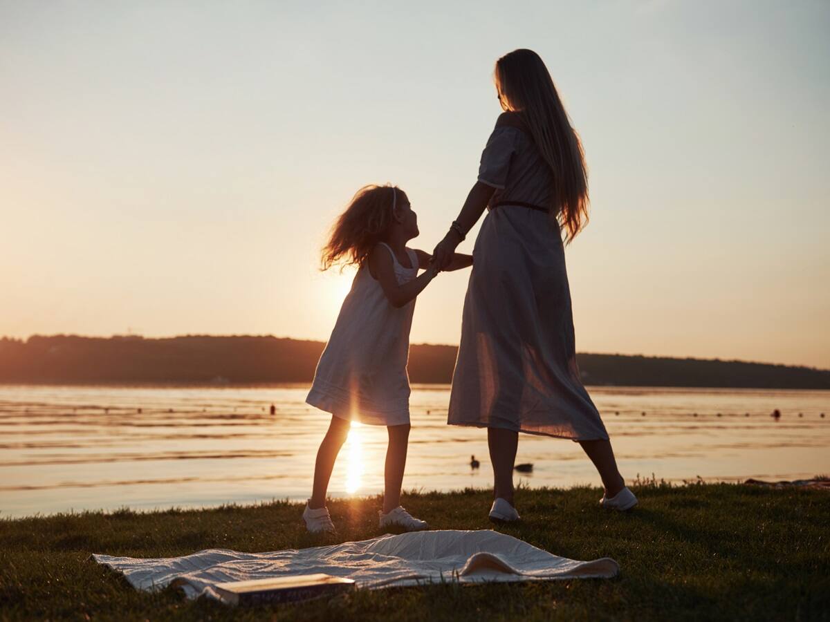 Parenting Tips: Help Your Kids In Creating Healthy Boundaries - Vimarsana News