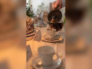 7 Reasons Why Rosemary Tea Is The Best Morning Elixir For You!