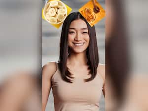 चेहरे की स्किन टाइट करने के लिए लगाएं ये 8 नेचुरल चीजें