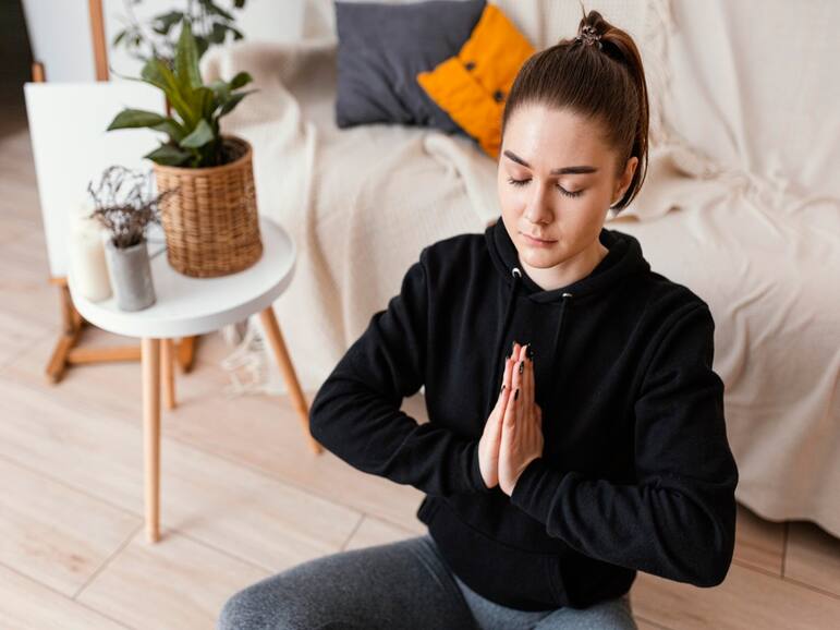 Yoga Guru Recommends Top 3 Tips To Overcome Binge Eating