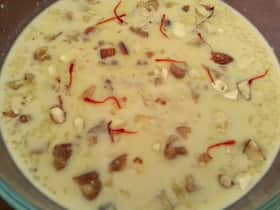 Whole Wheat Gujiya To Quinoa Kheer: Healthy Food Swaps To Enjoy During Holi Whole Wheat Gujiya To Quinoa Kheer: Healthy Food Swaps To Enjoy During Holi
