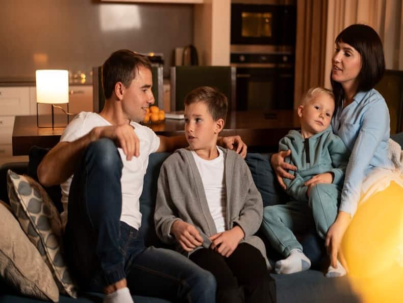 Parenting Tips: 8 Things You Can Do When Your Child Is Angry And Arguing With You