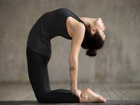 Yoga Asanas That Are Best For Strengthening Chest Muscles, Preventing Breast Sagging Yoga Asanas That Are Best For Strengthening Chest Muscles, Preventing Breast Sagging