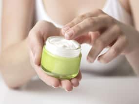 3 Boxes To Check Before Picking A Moisturizer This Monsoon 3 Boxes To Check Before Picking A Moisturizer This Monsoon