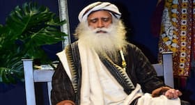 सद्गुरु की हुई ब्रेन सर्जरी, इस जानलेवा बीमारी से बचाने के लिए इमरजेंसी में किया गया ऑपरेशन