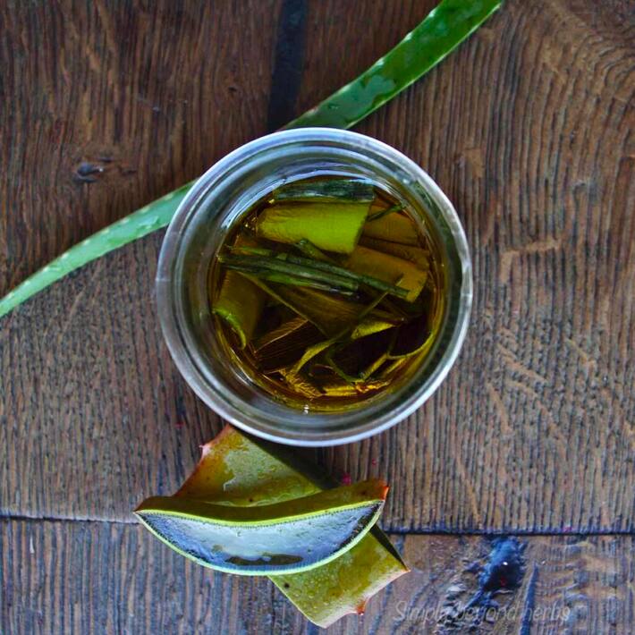 How Do You Make Coconut Hair Oil With Aloe Vera And Curry Leaves?