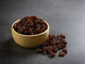 Black Raisins On Empty Stomach: What Happens To Your Body When You Take Raisins In The Morning?