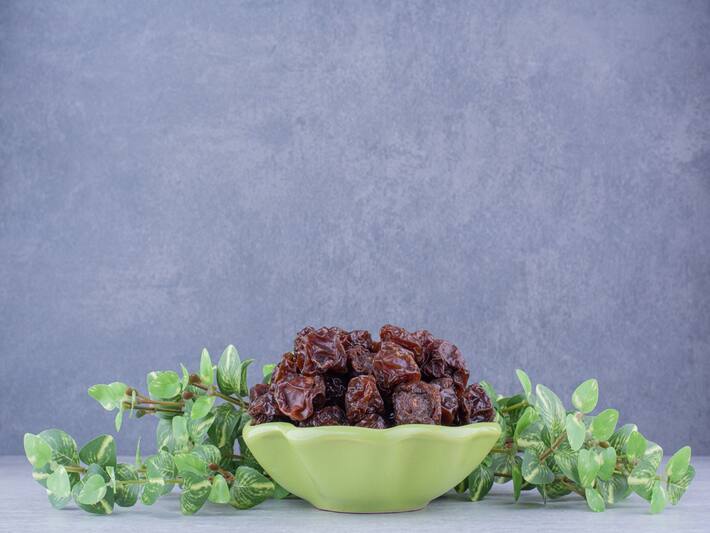 Black Raisins On Empty Stomach 5 Amazing Health Benefits of Eating