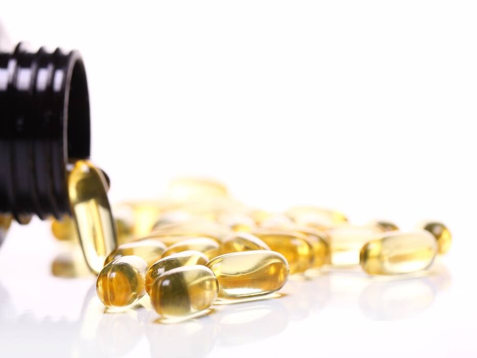 Side Effects Of Fish Oil: 5 Ways Your Body May React To Excess Fish Oil Supplements