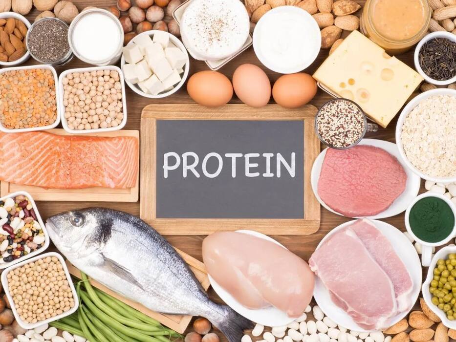 बस याद रखें ये 4 स्किन केयर टिप्स, 50 की उम्र में भी जवां बनी रहेगी आप