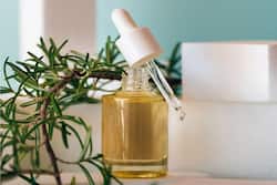 How To Use Rosemary Oil And Tea Tree Oil For Hair Growth?