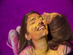 Holi Colour Removal From Skin And Hair: How To Remove Holi Colour Stains Naturally At Home?