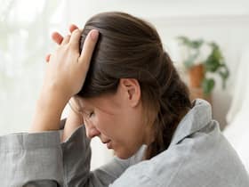 Migraine problem in women: पुरुषों को 1 बार तो महिलाओं को 3 बार होता है माइग्रेन, डॉक्टरों ने बताया बार-बार सिरदर्द का कारण Migraine problem in women: पुरुषों को 1 बार तो महिलाओं को 3 बार होता है माइग्रेन, डॉक्टरों ने बताया बार-बार सिरदर्द का कारण