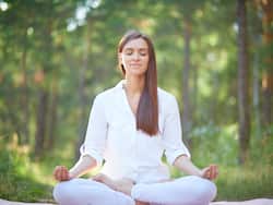 दिमाग तेज करने के लिए सुबह उठकर करें ये 3 योगासन, कंप्यूटर से भी तेज दौड़ने लगेगा माइंड