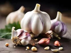 6 Benefits of Eating One Garlic Clove Every Night