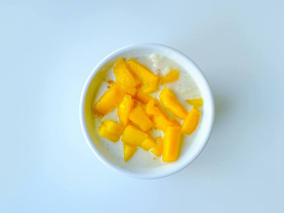 Benefits of Soaking Mango in Water Before Eating
