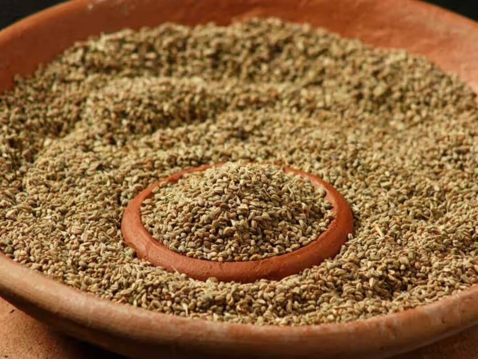 सोने से पहले गुनगुने पानी के साथ फांक ले ये 5 चीजें, रातभर नींद में नहीं होगी कोई परेशानी और पेट भी रहेगा ठीक