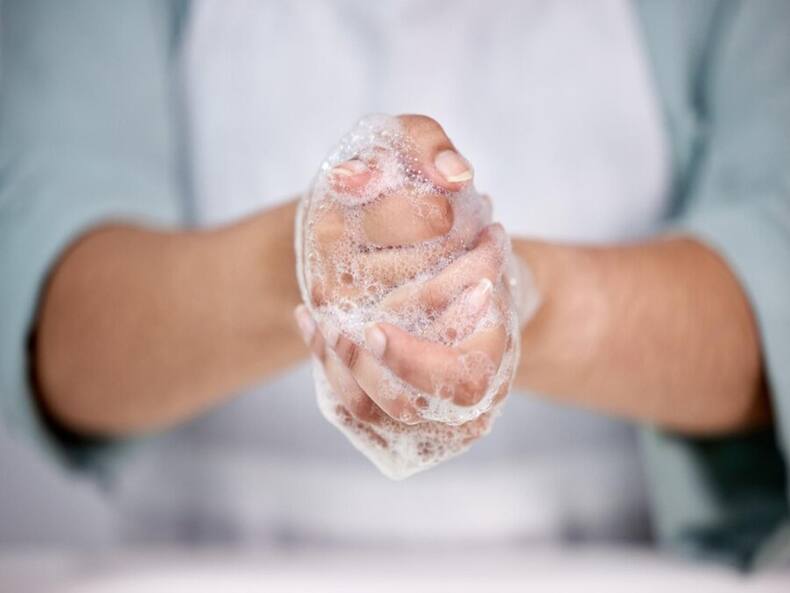 Everything To Know About Drug-Resistant Superbugs Found In Hospital Sinks: Outbreak, Prevention, Transmission