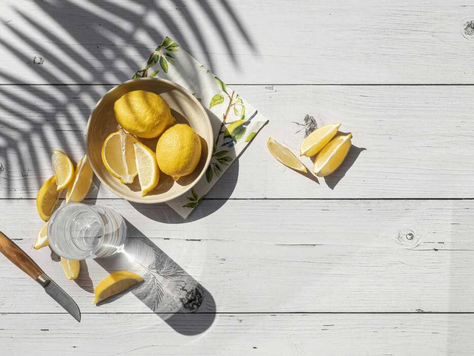 Lemon Water On Empty Stomach For Managing Kidney Damage: 5 Reasons To Start Your Day With Nimbu Pani
