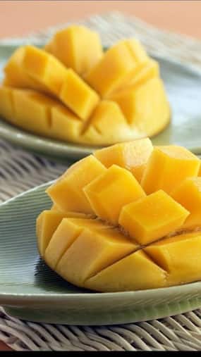 Eating Mangoes In Excess: बहुत ज्यादा आम खाने के 6 नुकसान