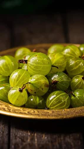 आंवले की पत्ती खाने के 8 प्रमुख फायदे