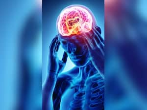 दिमाग में सूजन होने पर दिखते हैं ये 8 संकेत