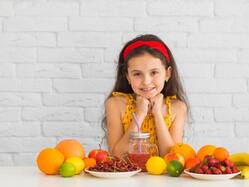  गर्मियों में बच्चों को रोजाना खिलाएं ये 5 तरह के फल, रहेंगे हमारे एनर्जेटिक