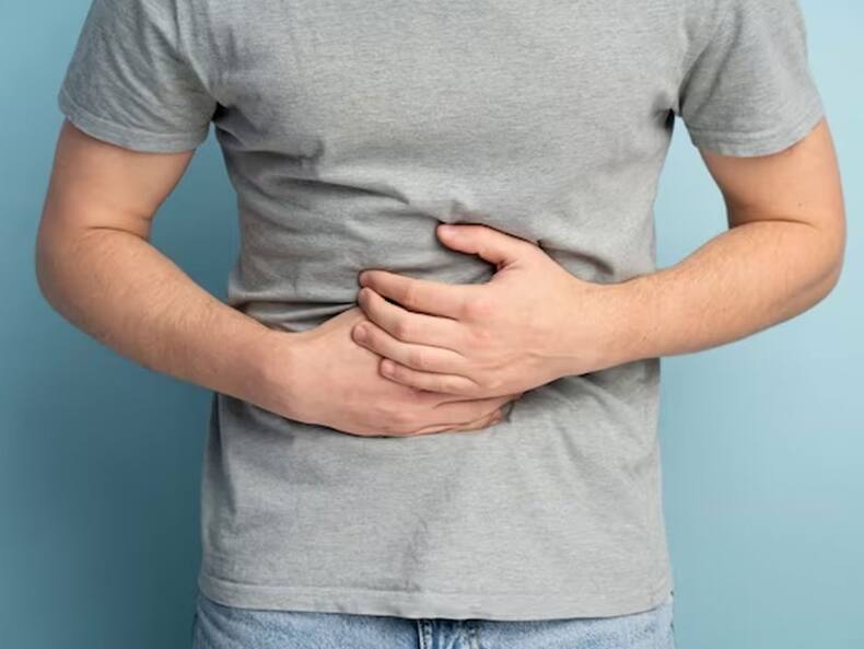 फैटी लिवर होने का संकेत है शरीर के इन 4 हिस्सों में सूजन, जानिए Fatty Liver होने के शुरुआती लक्षण