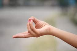 Prana Mudra Benefits And Technique: 6 Health Benefits Of Doing Prana Mudra