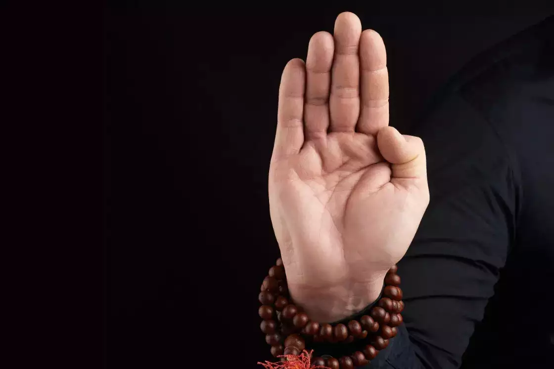 Varada Mudra And Abhaya Mudra: 6 Benefits Of Doing The Gesture Of Generosity And Fearlessness