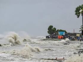 Cyclone Remal LIVE UPDATES: Severe Cyclonic Storm Nears Bengal Coast, 5 Safety Precautions To Follow