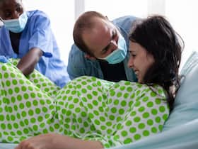 5 Birthing Positions To Try To Make Labour Comfortable, Less Painful 5 Birthing Positions To Try To Make Labour Comfortable, Less Painful