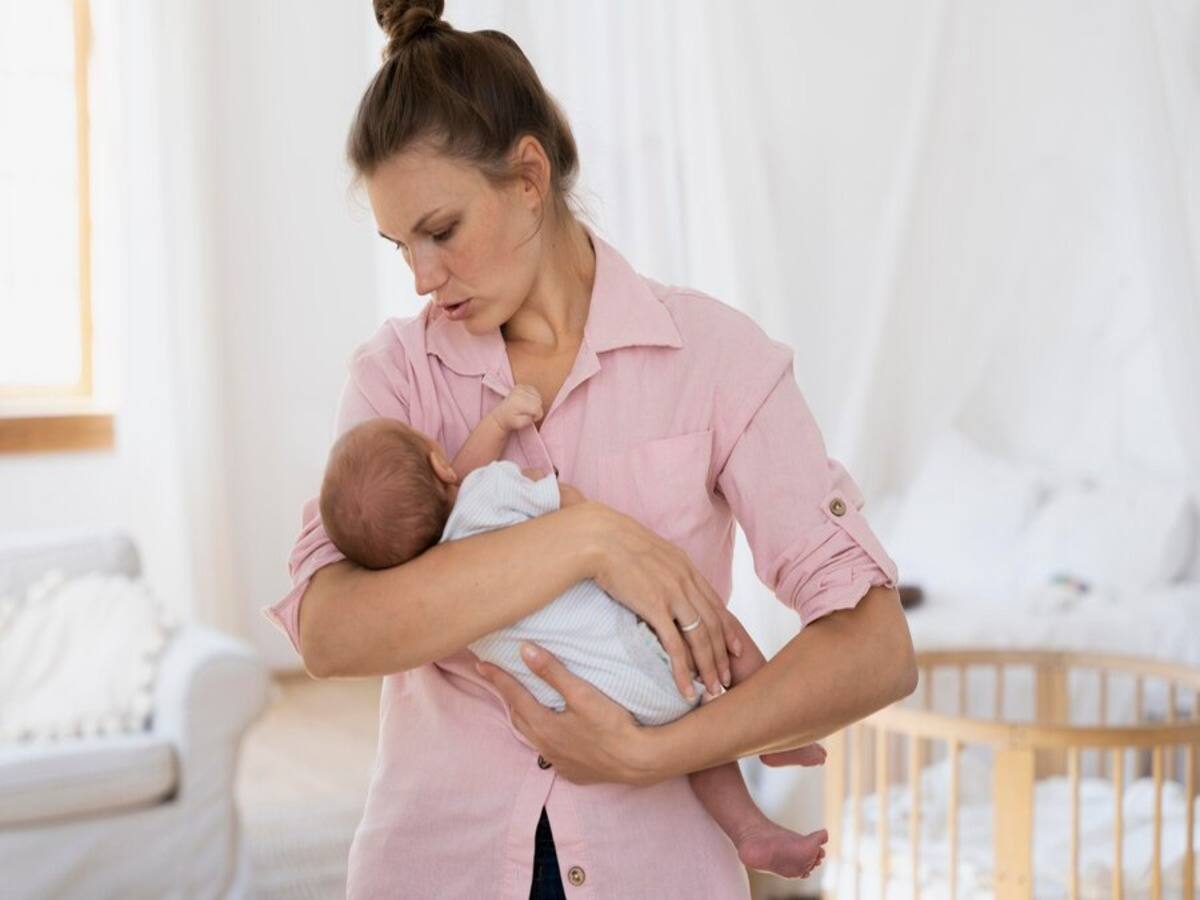 Postpartum, postpartum care, Postpartum Mental Health, Motherhood, postpartum depression, postpartum anxiety, postpartum care in new mothers, how to help women in postpartum period, postpartum period challenges