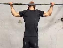 38-Year-Old Man Makes World Record For Doing 77 Pull-Ups In One Minute!