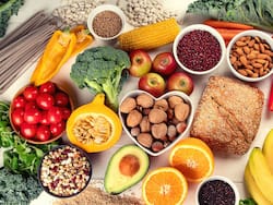 Top 5 Foods To Eat And Avoid to Manage Inflammatory Bowel Disease (IBD)