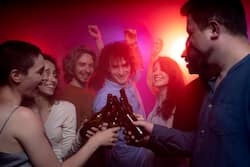 शहरी जीवनशैली बढ़ा रही युवाओं में इनफर्टिलिटी की समस्या, हर दिन बढ़ रही IVF कराने वालों की संख्या