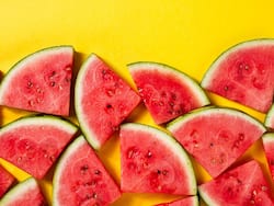 कहीं आप भी तो नहीं खा रहे केमिकल मिला लाल तरबूज, जानिए घर आया तरबूज इंजेक्टेड है या नहीं