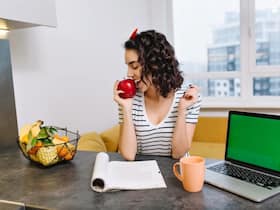 Do You Have A 9-5 Job? You Must Include These 5 Foods In Your Daily Diet