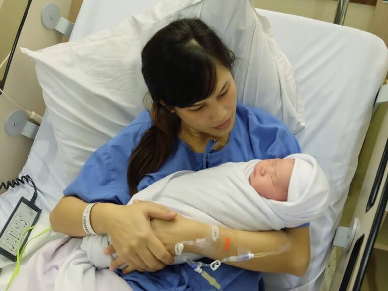 What Can A New Mom Expect In The Initial Hours Post C-Section Delivery?