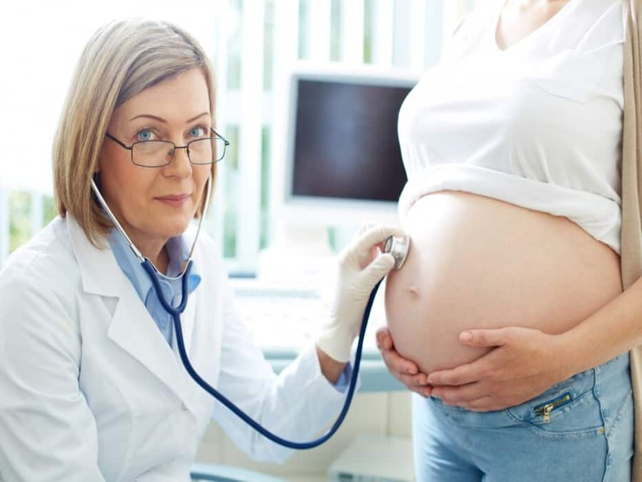 Not Able To Keep Water Down During Pregnancy? Eat These Water-Rich Foods Instead