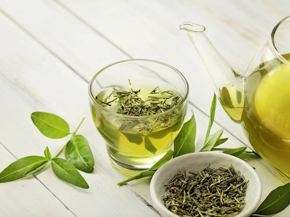 5 Belly Fat Loss Drinks To Help You Lose Weight Naturally