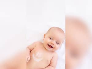 बच्चों को नहलाने के बाद मालिश करने के 8 फायदे