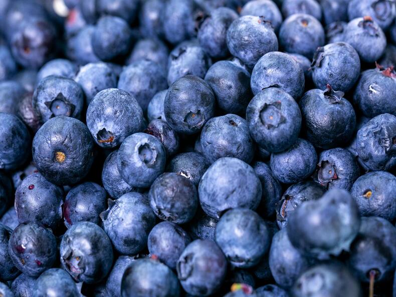 Diabetes Management Tips: 6 Low-Sugar Fruits You Can Safely Indulge In