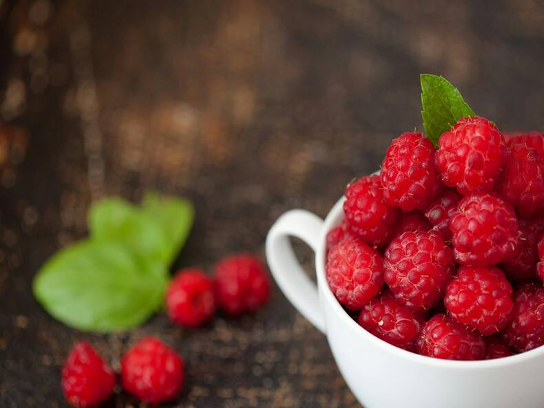 Diabetes Management Tips: 6 Low-Sugar Fruits You Can Safely Indulge In
