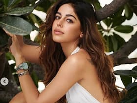 Celeb Fitness: Alaya F Needs Help As She Gets Stuck While Performing A Super-Flexible Exercise Celeb Fitness: Alaya F Needs Help As She Gets Stuck While Performing A Super-Flexible Exercise